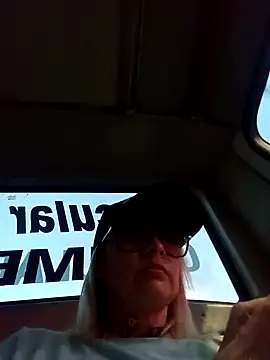 CandieGilson   online show from 15, 9, 2025