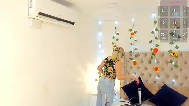 CandieGilson   online show from 6, 10, 2025