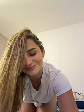 Snapshot of Vaniluu_9 chatting on 14, 7, 2026 Vaniluu 9 online show from 14, 7, 2026