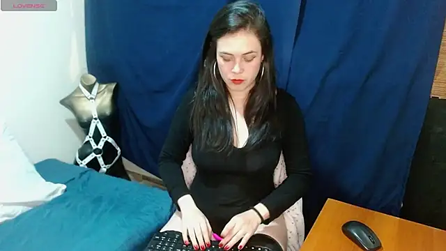 SamanthaGreen- online show from 11, 3, 2025