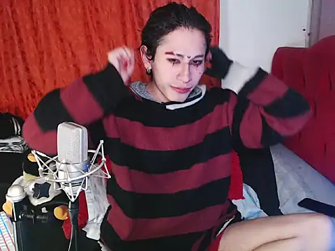 Alien Twink online show from 23, 9, 2025