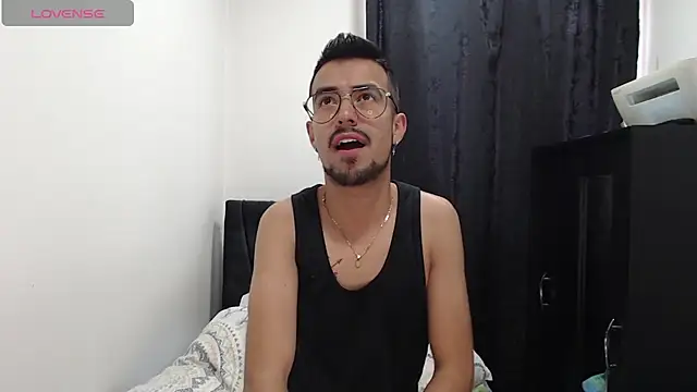 Snapshot of Demian_val chatting on 4, 3, 2025 Demian val online show from 4, 3, 2025