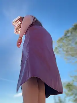 Mona Plus online show from 6, 4, 2026