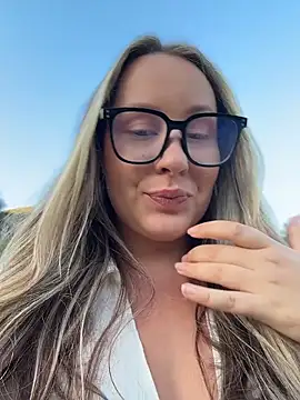 Mona Plus online show from 29, 5, 2026