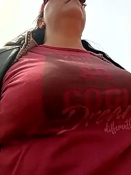 promiscuous-indecent-momm online show from 13, 4, 2026