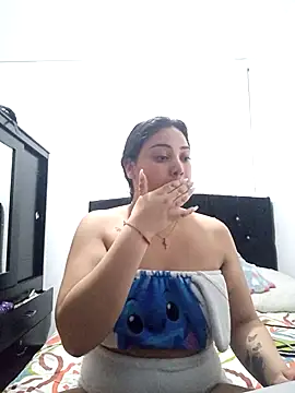 Naylasantos online show from 9, 10, 2025