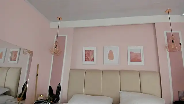 Snapshot of Annie_rhoades chatting on 8, 7, 2026 Annie rhoades online show from 8, 7, 2026