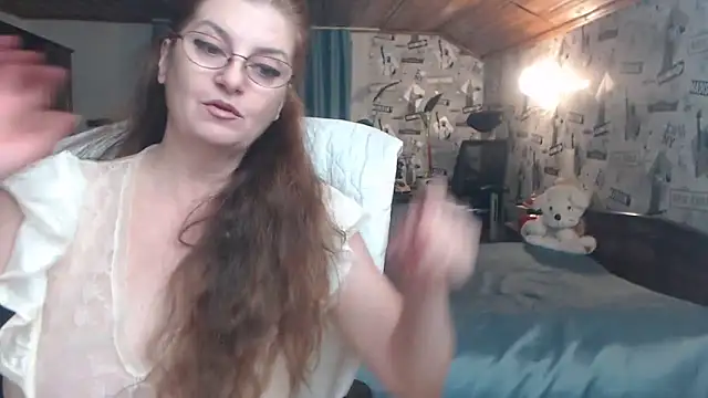 Snapshot of Tatyana72 chatting on 5, 1, 2025 Tatyana72 online show from 5, 1, 2025