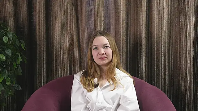 GeorginaCleverley online show from 13, 2, 2025