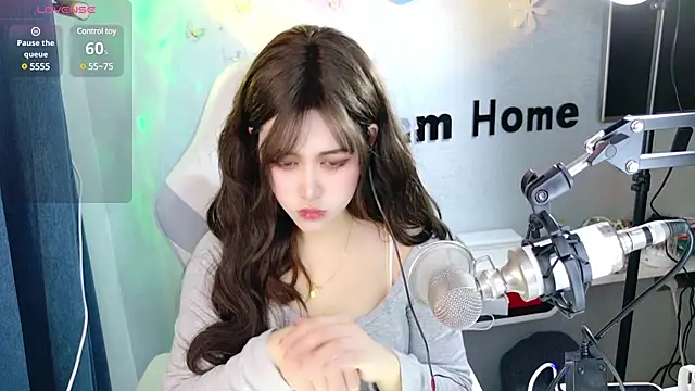 Snapshot of hanhan-baby chatting on 18, 2, 2025 hanhan-baby online show from 18, 2, 2025