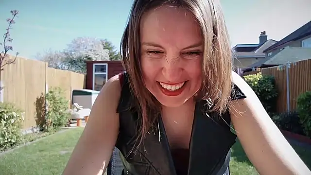 eatmypie69 online show from 8, 4, 2026