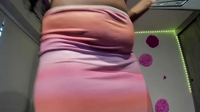 Snapshot of ZahraRose chatting on 27, 2, 2025 ZahraRose online show from 27, 2, 2025