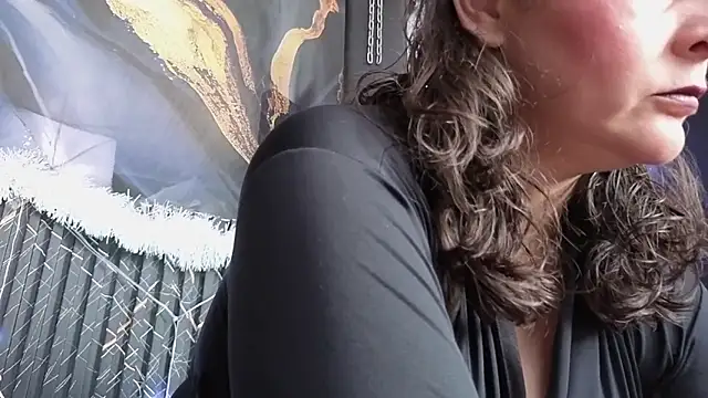 Snapshot of AmandaKovich chatting on 15, 12, 2025 AmandaKovich online show from 15, 12, 2025