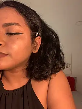 Snapshot of Dahiana_Giil chatting on 25, 11, 2025 Dahiana Giil online show from 25, 11, 2025