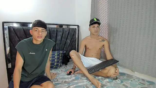 Snapshot of tonypaul13 chatting on 2, 4, 2026 tonypaul13 online show from 2, 4, 2026