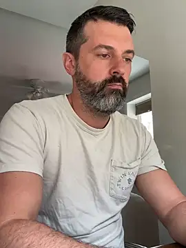 plaintreebull online show from 16, 4, 2026