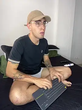 Snapshot of Andy_shaaw chatting on 18, 3, 2025 Andy shaaw online show from 18, 3, 2025