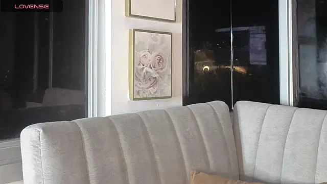 Ivanna West online show from 17, 4, 2026