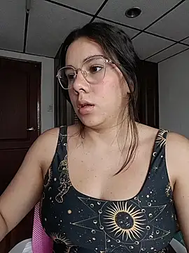 Snapshot of EmmaSulivan chatting on 8, 7, 2026 EmmaSulivan online show from 8, 7, 2026