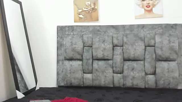 Snapshot of Chloe_diamondss chatting on 16, 3, 2025 Chloe diamondss online show from 16, 3, 2025