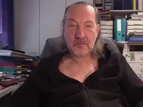 Snapshot of HMStraps01 chatting on 23, 12, 2024 HMStraps01 online show from 23, 12, 2024