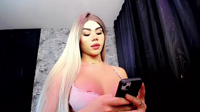 Snapshot of Iris_Gill chatting on 18, 5, 2026 Iris Gill online show from 18, 5, 2026