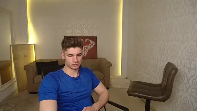 MaxKaiden online show from 14, 3, 2025