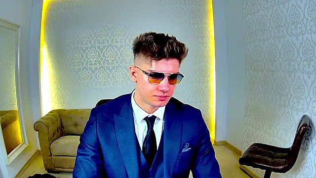 MaxKaiden online show from 14, 2, 2026