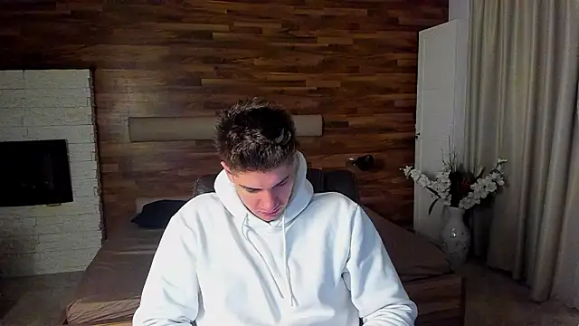 MaxKaiden online show from 19, 3, 2026