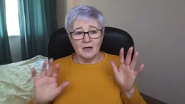 Snapshot of Sandra_Snowflake chatting on 16, 2, 2025 Sandra Snowflake online show from 16, 2, 2025