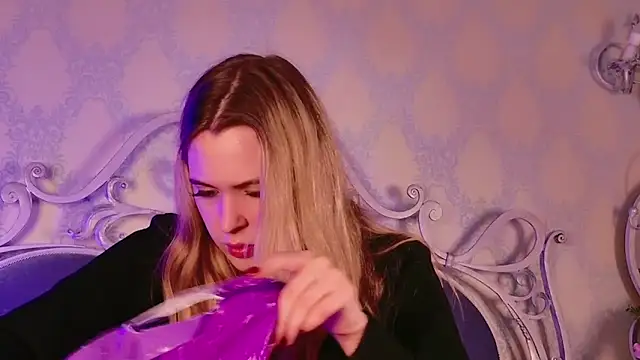 BECKI VRES online show from 2, 10, 2025