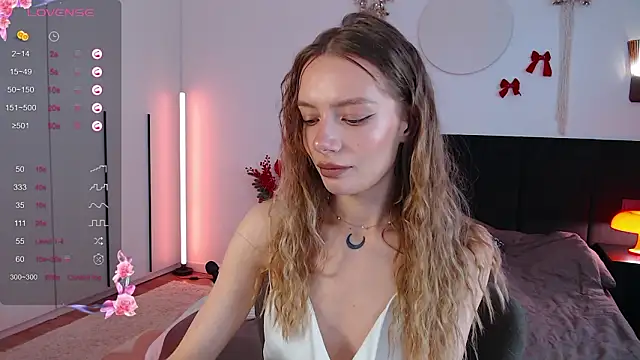 LunaticaBae online show from 9, 2, 2026