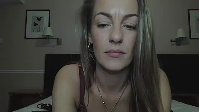 Snapshot of Edenfox- chatting on 17, 3, 2025 Edenfox- online show from 17, 3, 2025