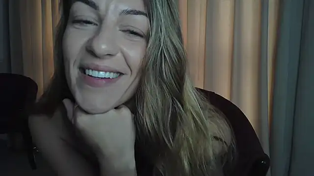 Snapshot of Edenfox- chatting on 22, 3, 2025 Edenfox- online show from 22, 3, 2025