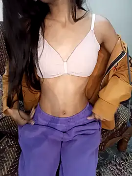 Snapshot of yourslady_ chatting on 4, 3, 2025 yourslady  online show from 4, 3, 2025