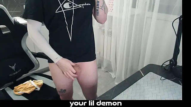 Snapshot of yourlildemon chatting on 21, 2, 2026 yourlildemon online show from 21, 2, 2026