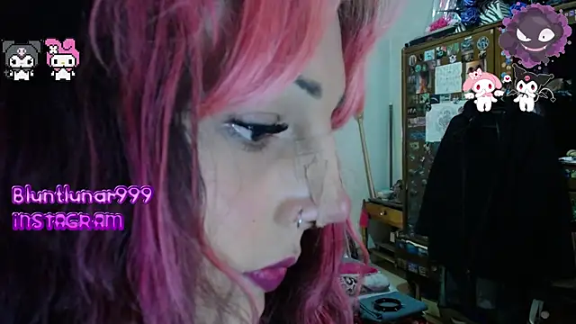 Snapshot of purplekattlyn chatting on 27, 2, 2025 purplekattlyn online show from 27, 2, 2025