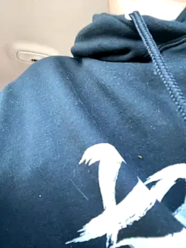 Snapshot of QueenM3 chatting on 26, 9, 2025 QueenM3 online show from 26, 9, 2025