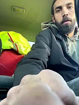 Snapshot of QueenM3 chatting on 27, 10, 2025 QueenM3 online show from 27, 10, 2025