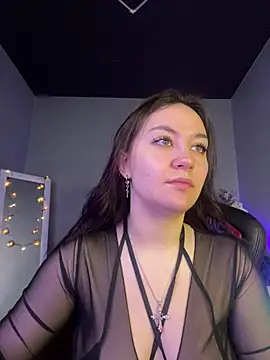 AshleySkott  online show from 18, 3, 2025