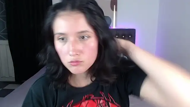 Snapshot of amy_royale chatting on 18, 2, 2025 amy royale online show from 18, 2, 2025