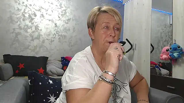 RosesandLillies online show from 2, 4, 2026