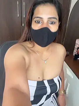 Sexy Madhuri Bhabhi online show from 10, 3, 2026