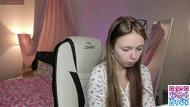 boozekirs  online show from 25, 9, 2025