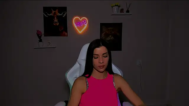 Snapshot of KetiWils chatting on 1, 3, 2025 KetiWils online show from 1, 3, 2025