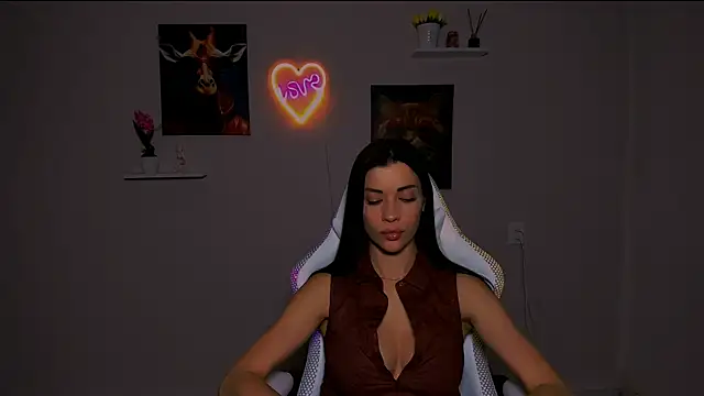 Snapshot of KetiWils chatting on 2, 3, 2025 KetiWils online show from 2, 3, 2025