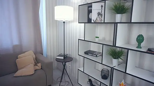 QuennaCoote online show from 15, 9, 2025