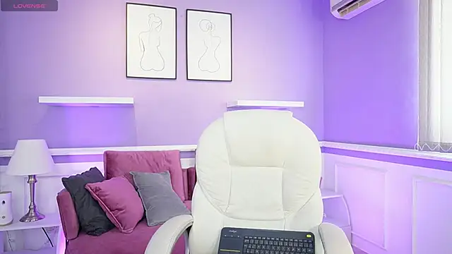 SaharaKramer online show from 8, 3, 2025