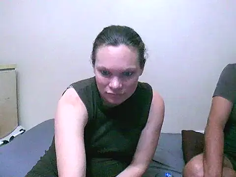 Snapshot of redsparrowXxXx chatting on 15, 10, 2025 redsparrowXxXx online show from 15, 10, 2025