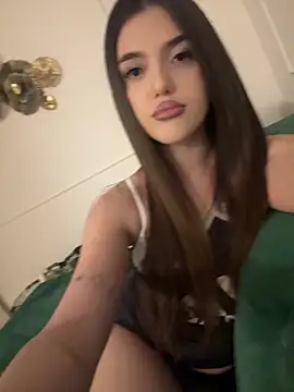 Snapshot of NaomiMulan chatting on 19, 3, 2025 NaomiMulan online show from 19, 3, 2025